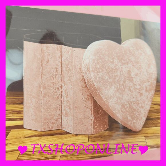 💗🎀{Juicy Couture} Lidded collapsible Heart Shaped Storage bin🎀💗 - Picture 7 of 11